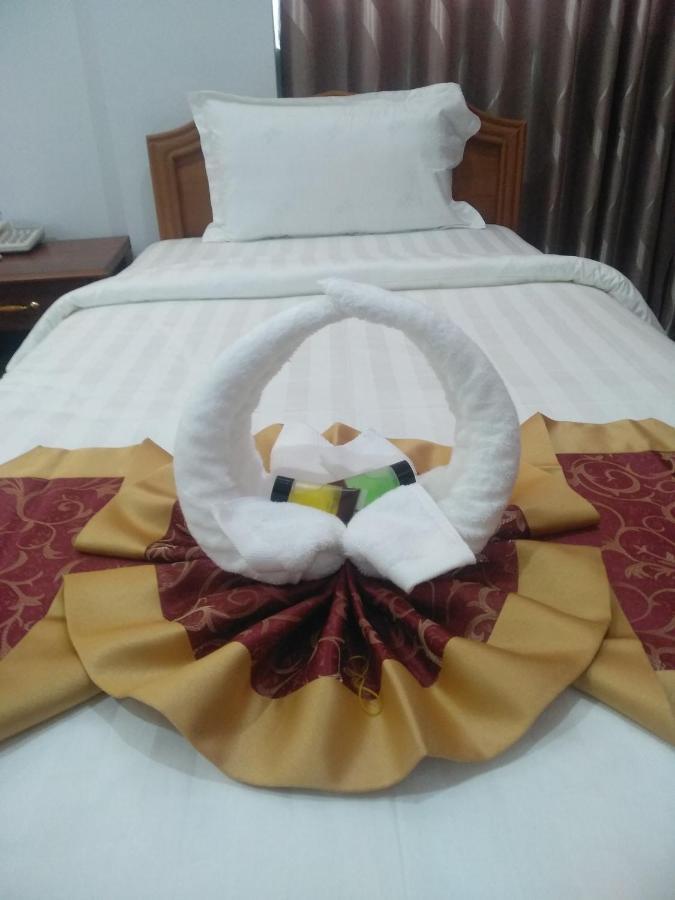 Mandalar May One Hotel Mandalaj Zewnętrze zdjęcie